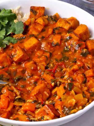 Tofu curry with spinach.